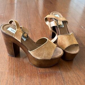 Platform Steve Madden Sandal size 6